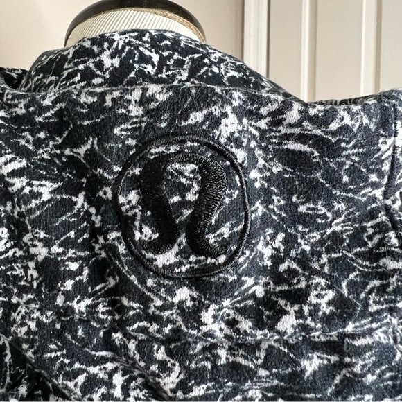 Lululemon Scuba Hoodie IV Iced Wave White Black Size 4 - Picture 2 of 8